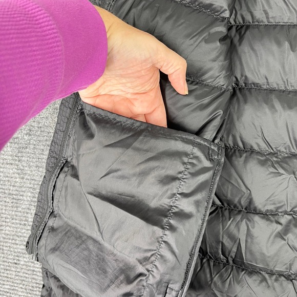 Uniqlo Ultra Light Down Jacket M Packable Lightweight Winter Puffer Essential - Picture 4 of 12